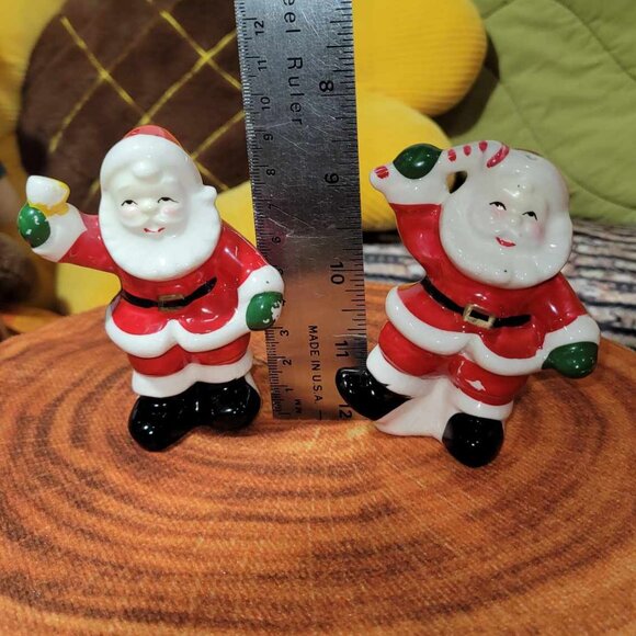 🎄Vintage Santa Claus Salt & Pepper Shakers - Picture 7 of 9